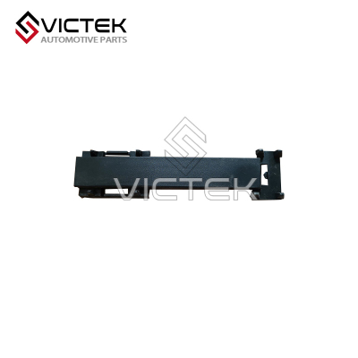 Крышка решетки радара, левая