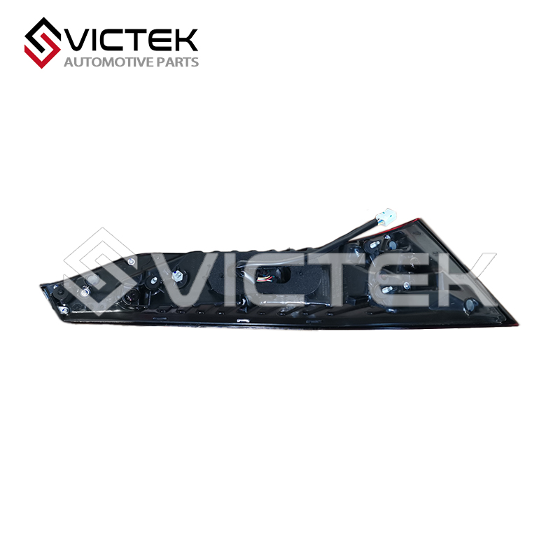 Rear integrated light assembly of backdoor Right 4133210-SF01