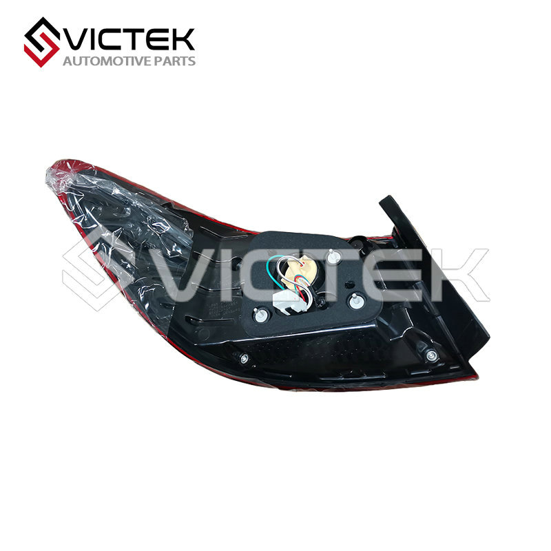 المصباح الخلفي الأيسر