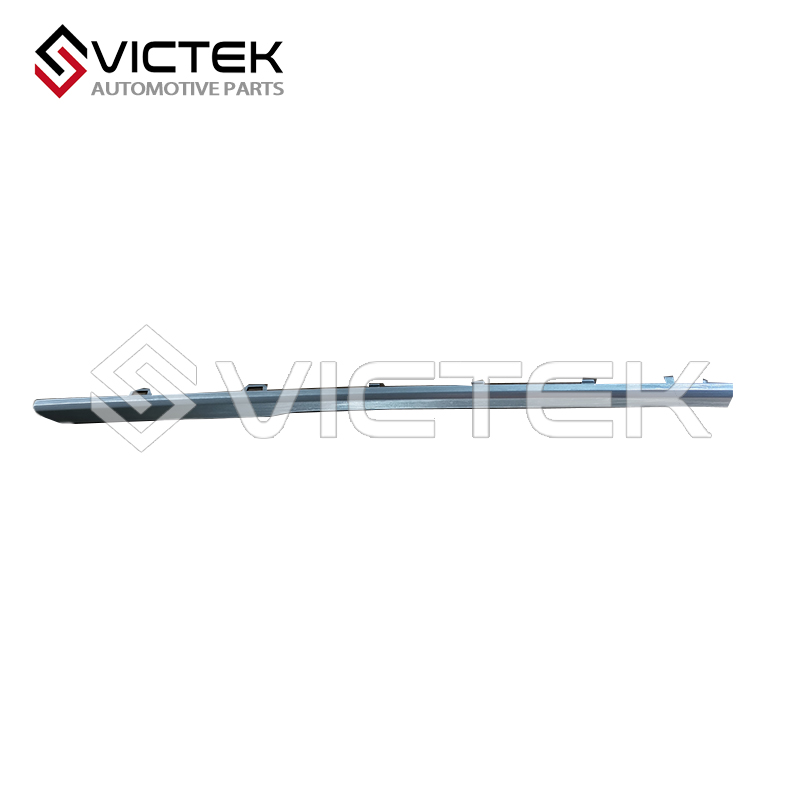 Garniture brillante de porte arrière droite J60 5402824AAKR